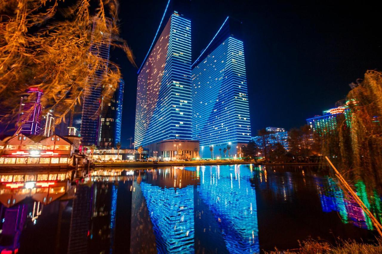 Panorama Orbi City Center Suite Sea View Batumi Bagian luar foto