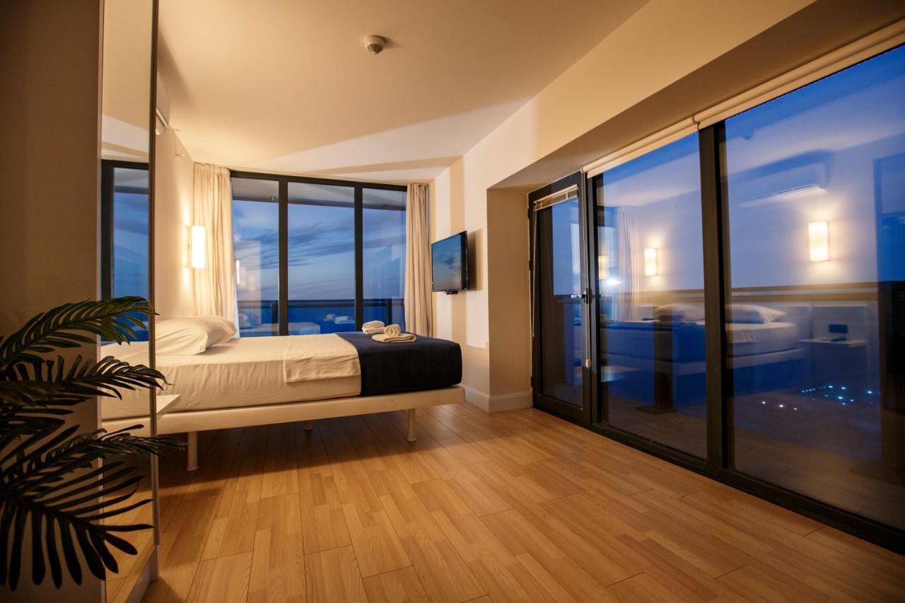 Panorama Orbi City Center Suite Sea View Batumi Bagian luar foto