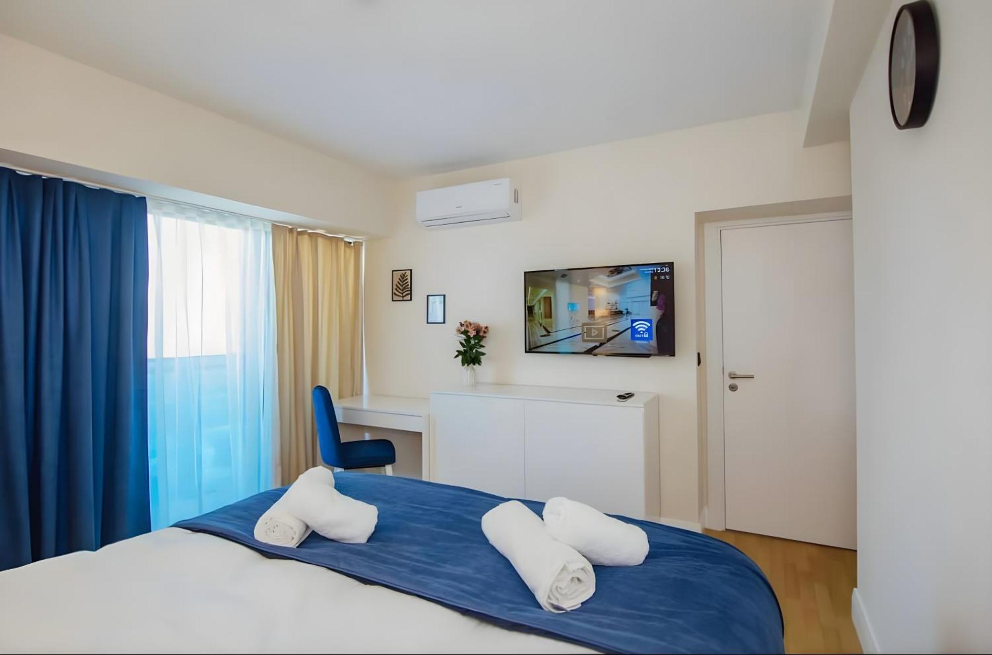 Panorama Orbi City Center Suite Sea View Batumi Bagian luar foto